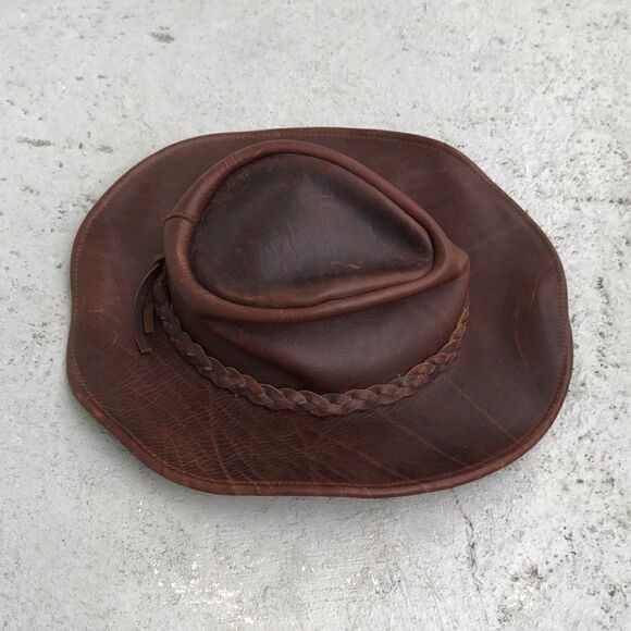 Minnetonka moccasin hat